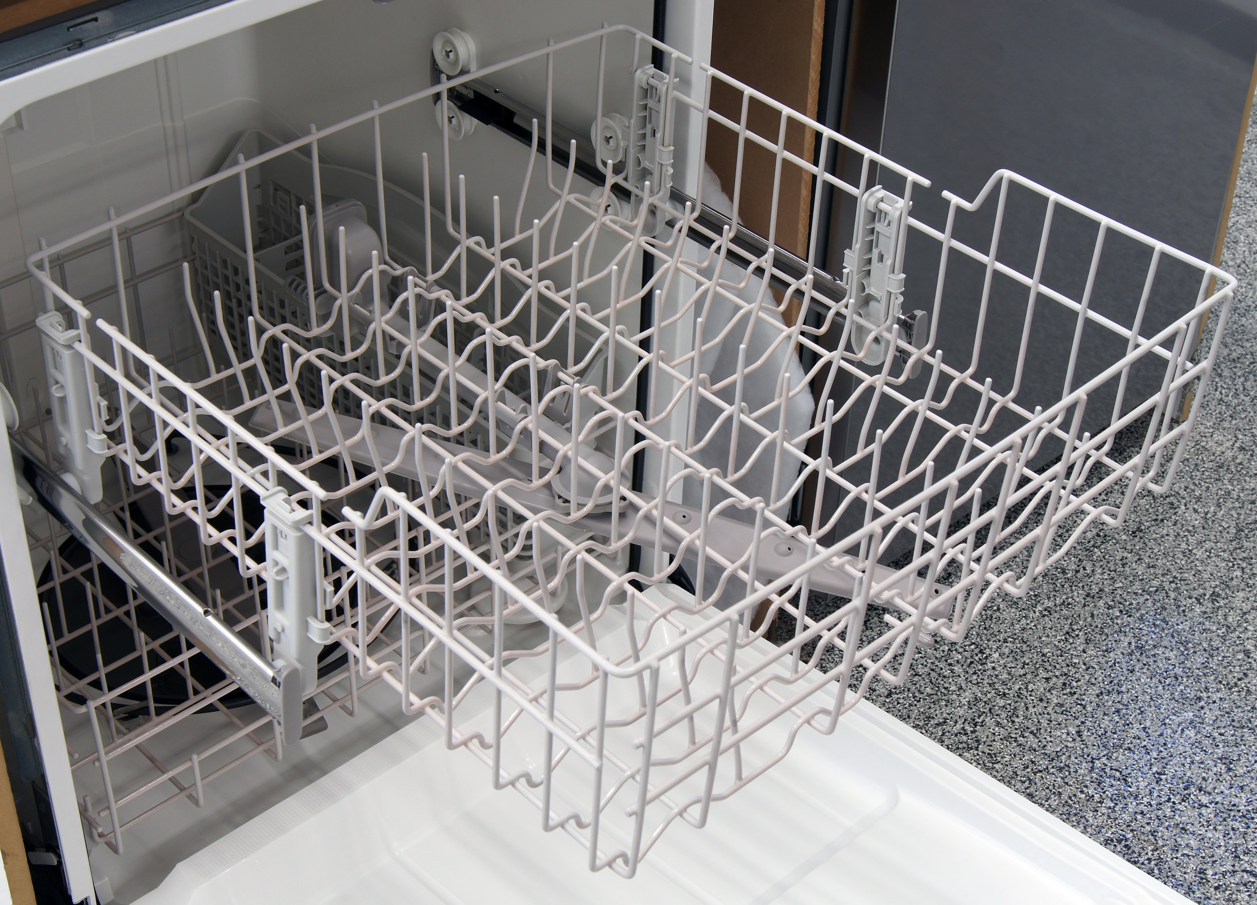 Whirlpool WDF310PAAS Dishwasher Review Dishwashers