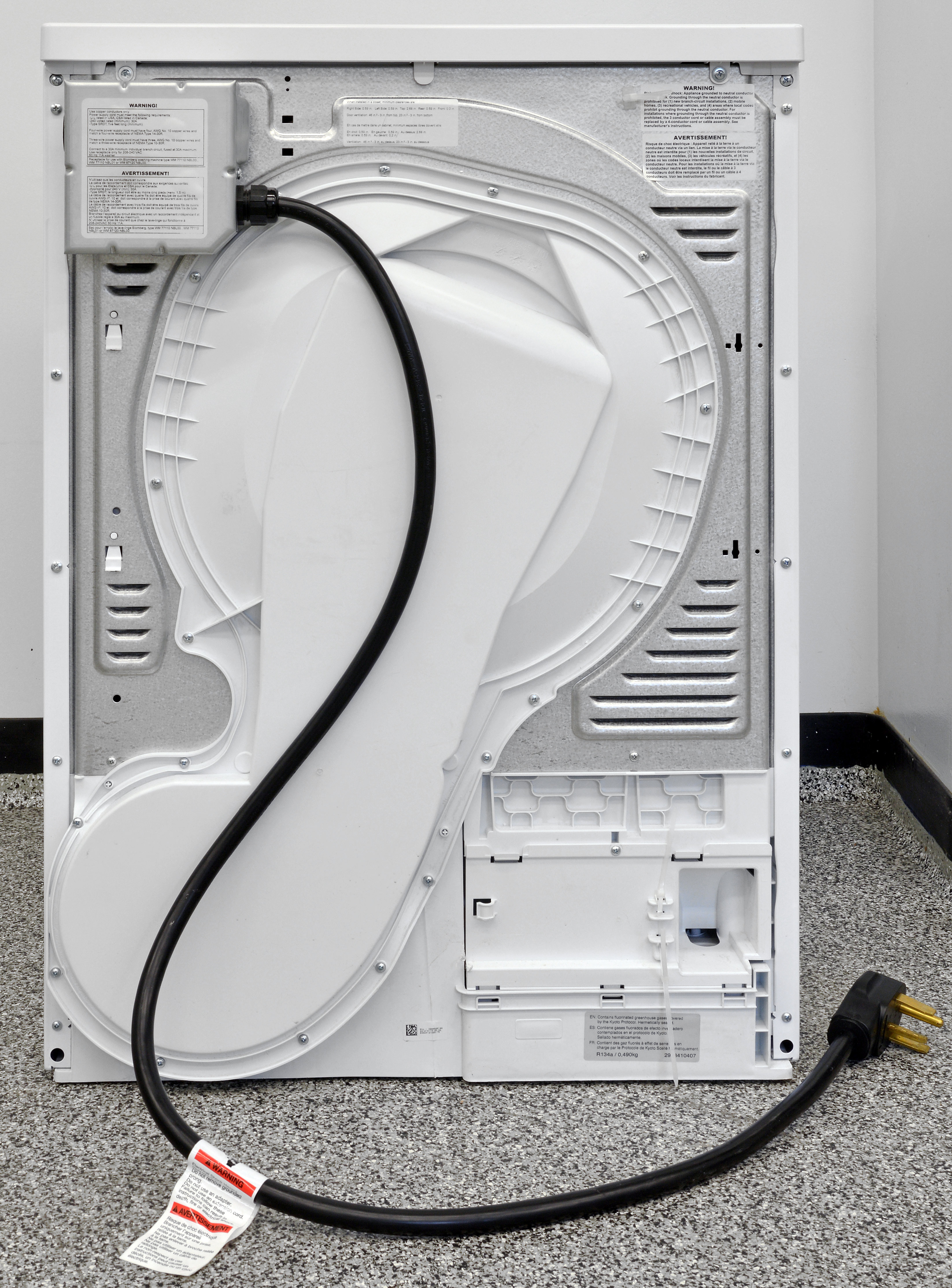 Blomberg DHP24412W 24Inch Compact Ventless Heat Pump Dryer Review