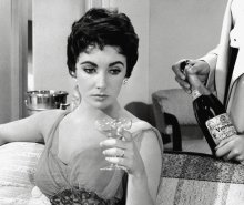 Elizabeth Taylor Champagne coupe