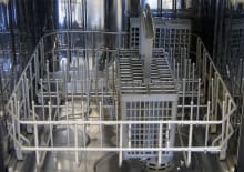 Kenmore Elite 14683—Closeup of Bottom Rack