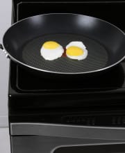 Whirlpool WFE515S0ES in use