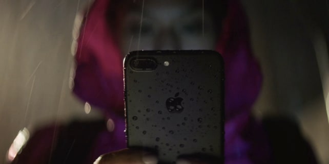 Apple iPhone 7 in the Rain