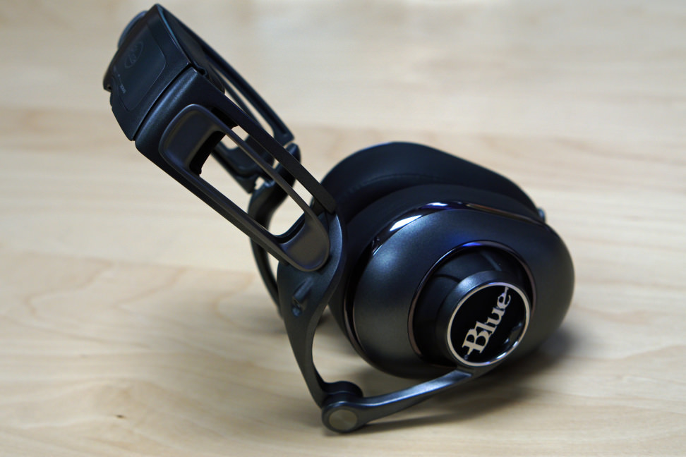 headphones.jpg