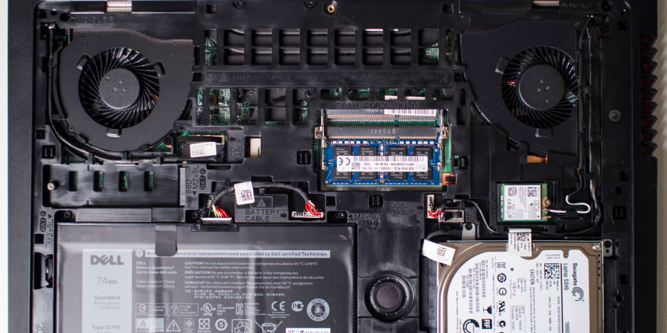 Dell Inspiron 15 7559 Bottom Open