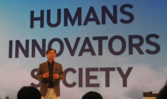 Samsung-yoon-IFA.jpg
