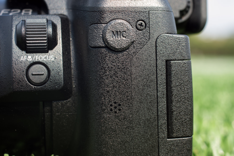 Panasonic Lumix DMC-FZ300 Mic Jack