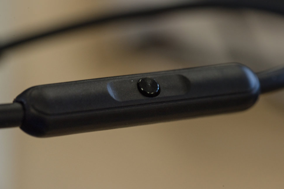 beyerdynamic-custom-one-pro-remote.jpg