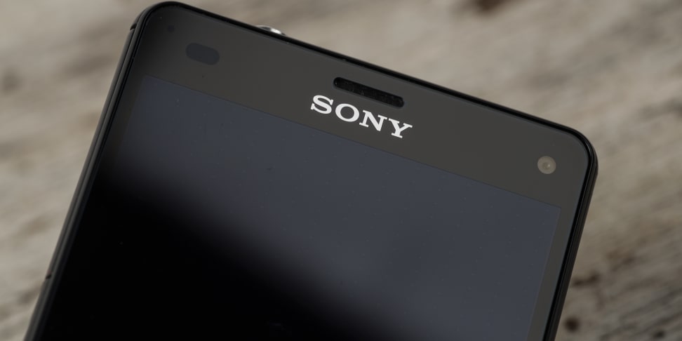 sony-xperia-z3-compact-review-design-earpiece.jpg