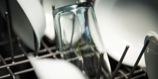 Spinach Redeposit in a Drinking Glass