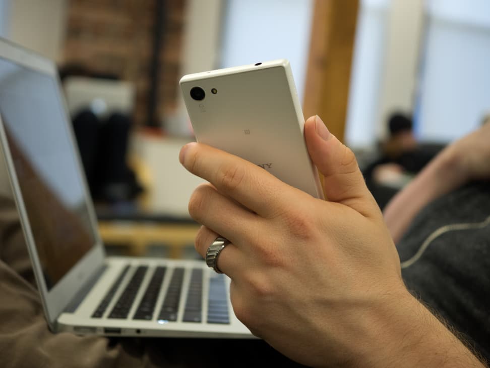 Sony Xperia Z5 Compact In Use 2