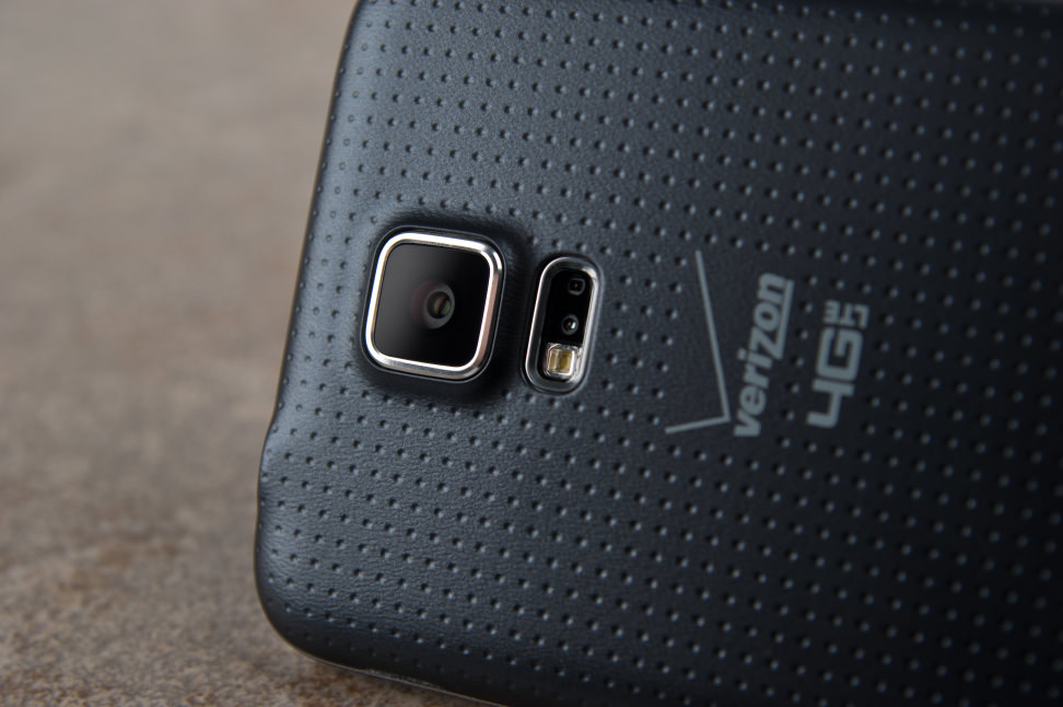 Samsung-Galaxy-S5-review-cameras.jpg
