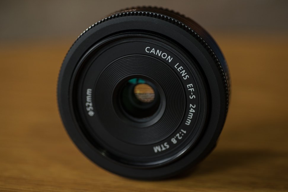 canon-24mm-pancake-design-front.jpg