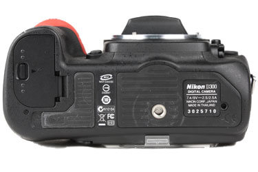 d300-bottom.jpg