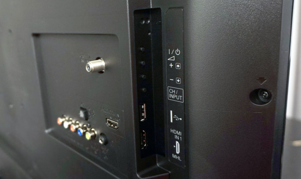 Sony-R330B-Ports.jpg