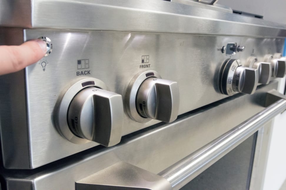 GE Monogram ZDP364NDPSS controls in use